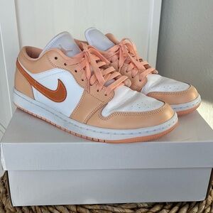 Nike Air Jordan 1 Low sneakers